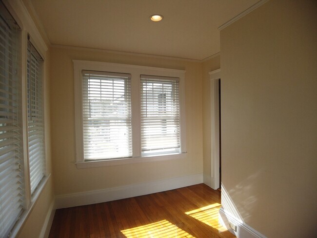 Building Photo - 64 Palfrey Rd