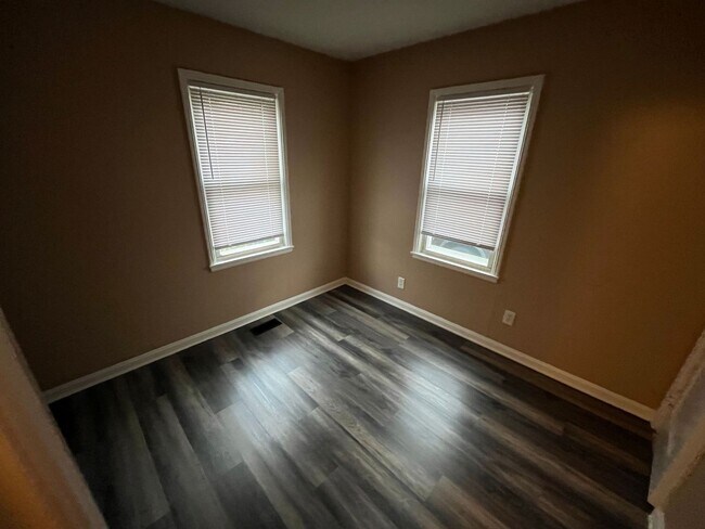 Building Photo - **Deposit Special $500**Available Now** 45...