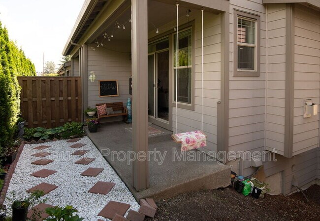 Building Photo - 13558 SW Beach Plum Terrace