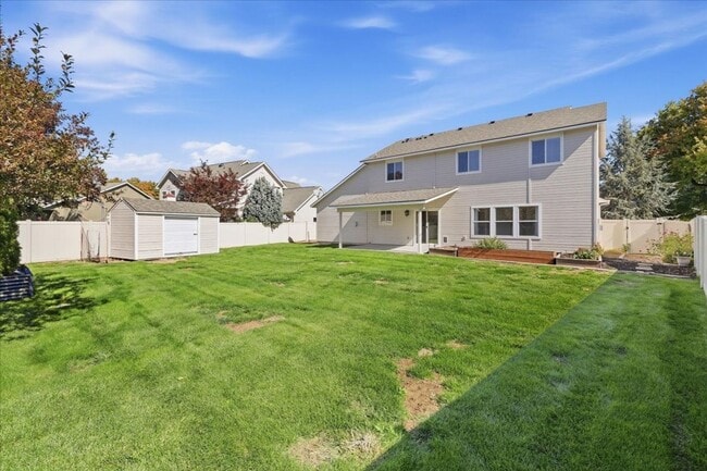 Building Photo - 3053 E Calabria Dr