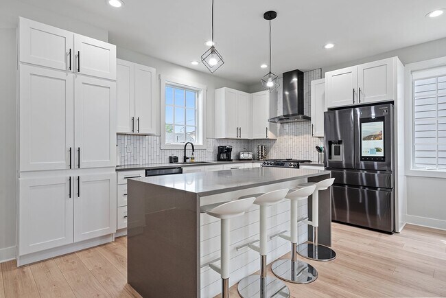 Building Photo - The Greenwood Getaway