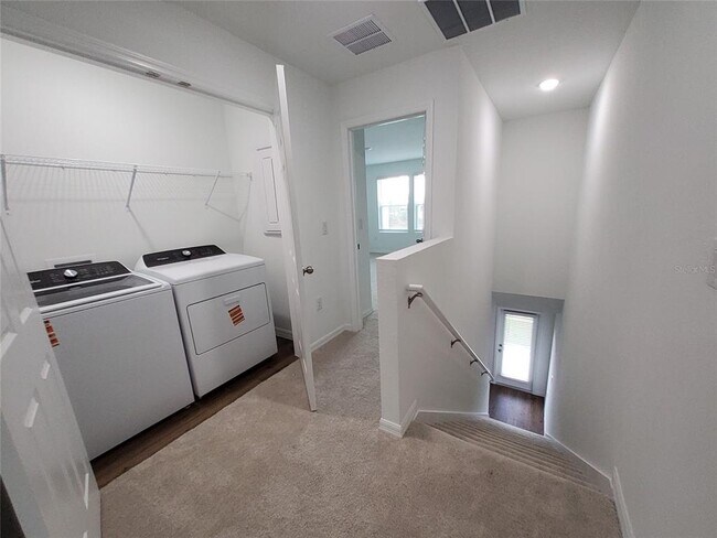 Building Photo - 3727 King Hill Dr