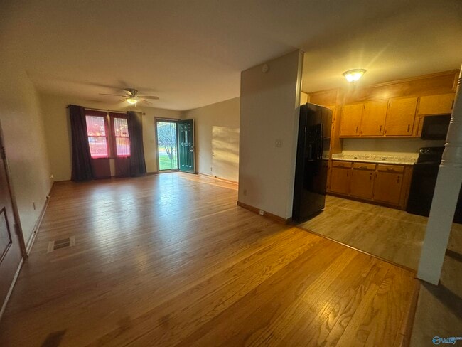 Building Photo - 3009 Fairacres Rd SW