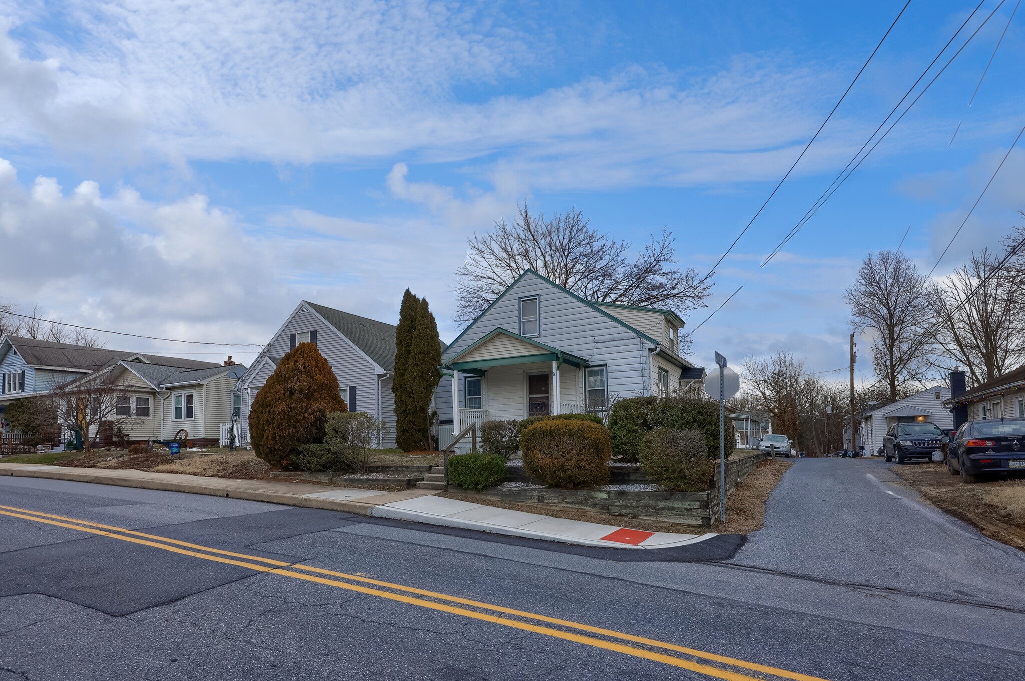 Building Photo - 123 N Spruce St