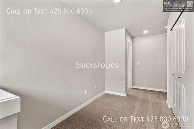 Building Photo - 9502 18th Ave W