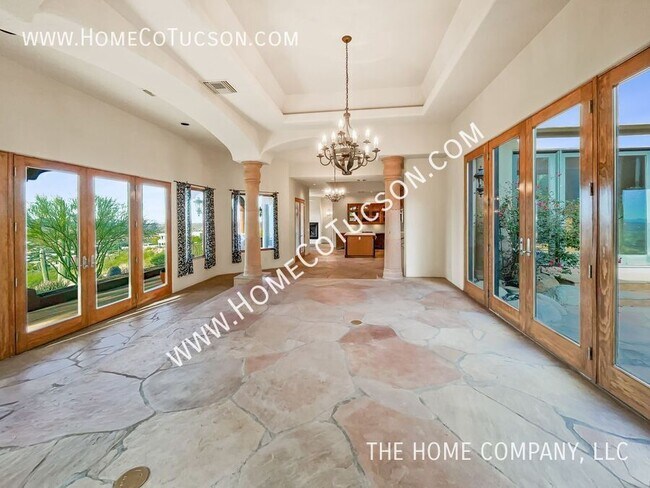 Building Photo - 1621 E Crimson Canyon Pl