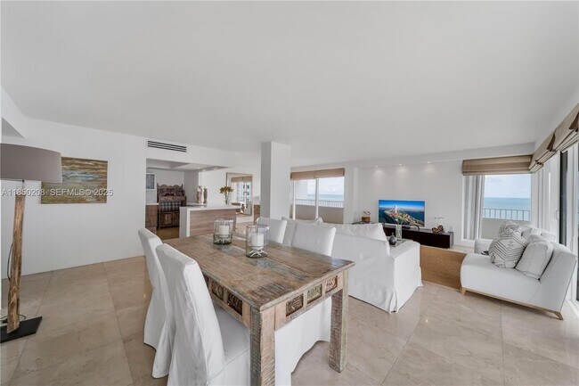 Building Photo - 199 Ocean Ln Dr