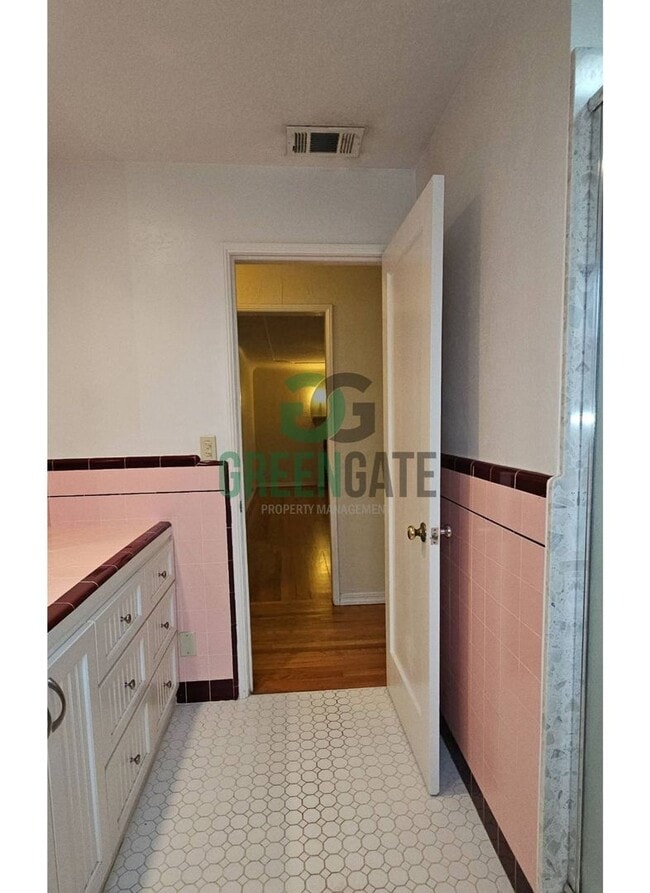 Building Photo - Lovely 2 Bedroom Home in Modesto AVAILABLE NOW!!