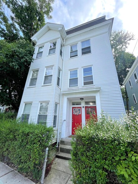 Building Photo - 322 Beacon St
