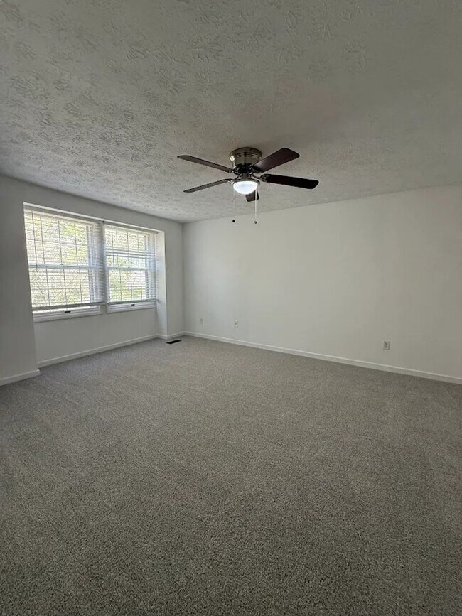 Building Photo - Spacious 4-Bedroom Home in Peachtree City