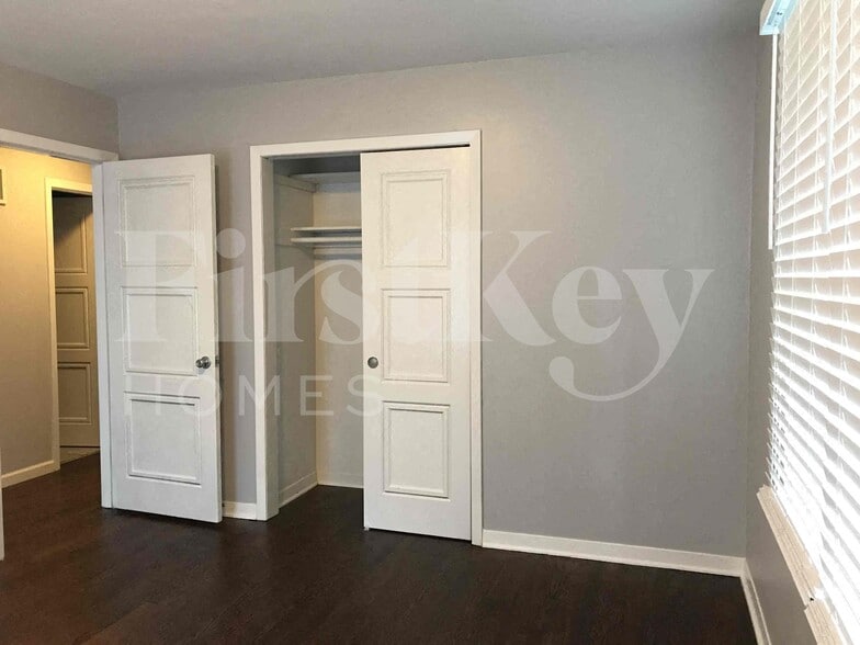 Building Photo - 8712 Marty Ln