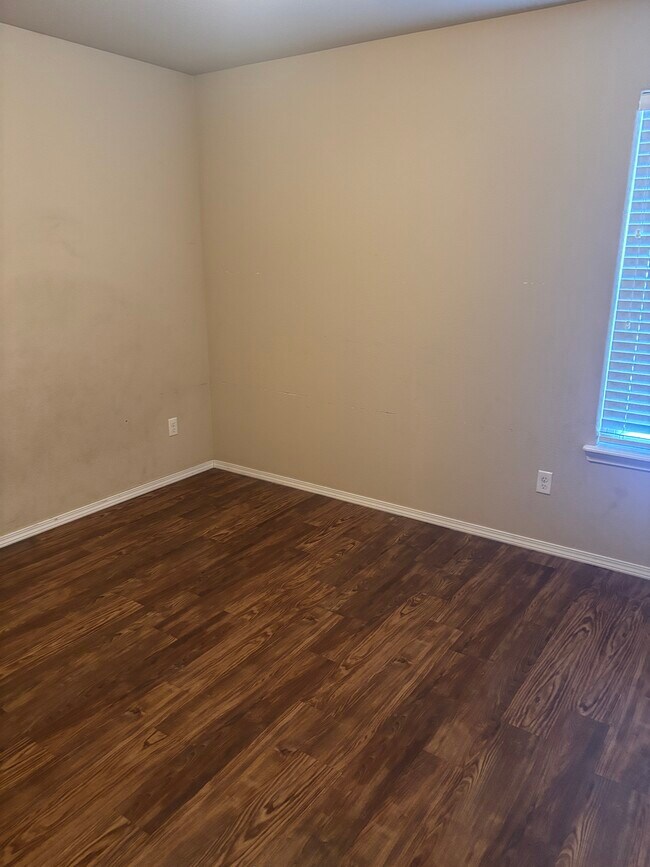 Building Photo - 630 Saddlehorn Dr