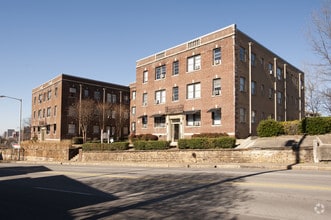 Building Photo - PARK MANOR