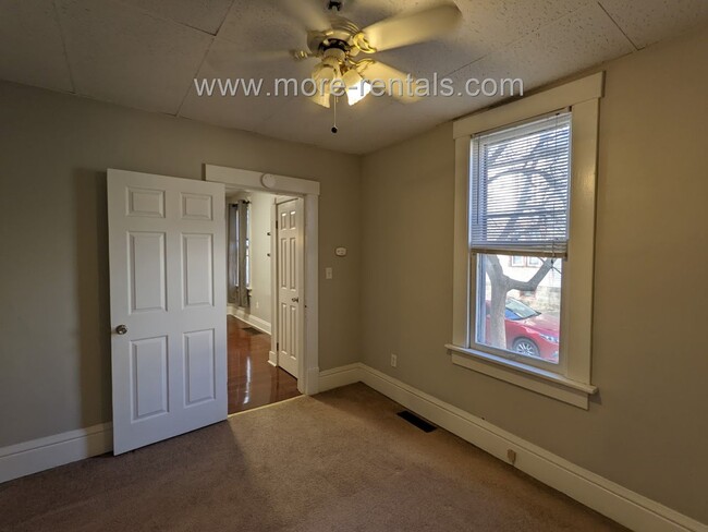Building Photo - 802 Ebner St