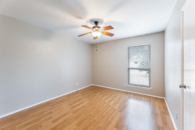 Building Photo - 12914 Pegasus St