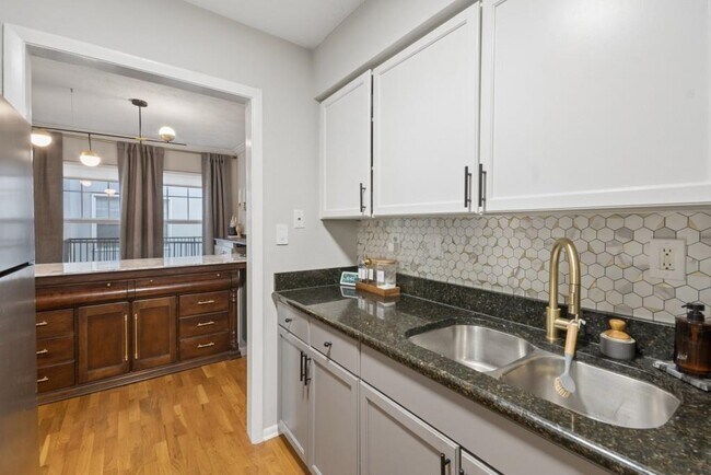 Building Photo - 1150 Collier Rd NW