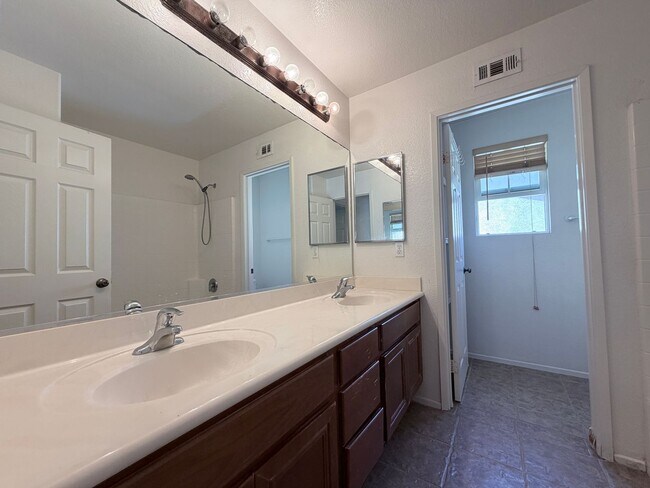 Building Photo - 203 Franciscan Way