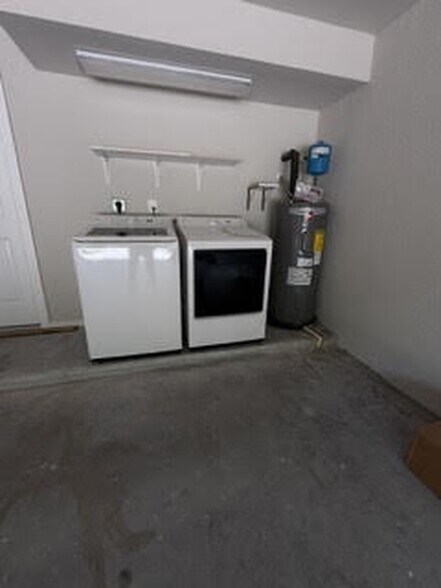 New washer and Dryer - 9775 Alabama St