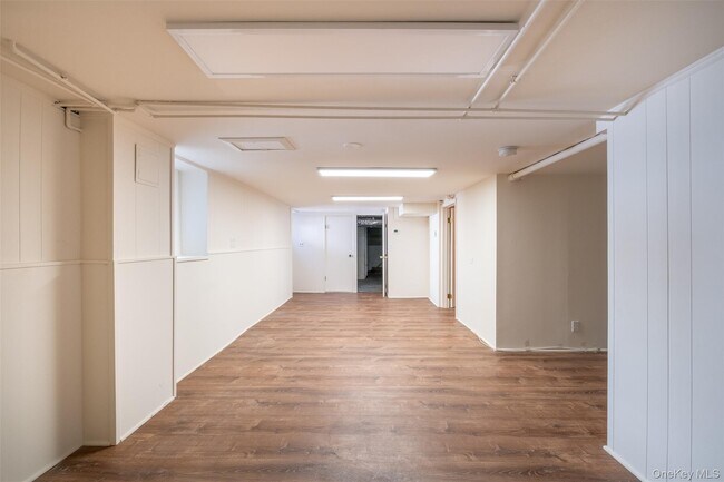 Building Photo - 1306 Henry Ave