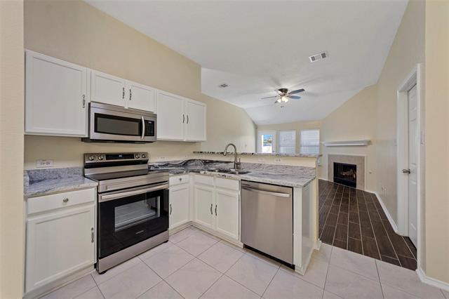 Building Photo - 1002 Manassas Dr