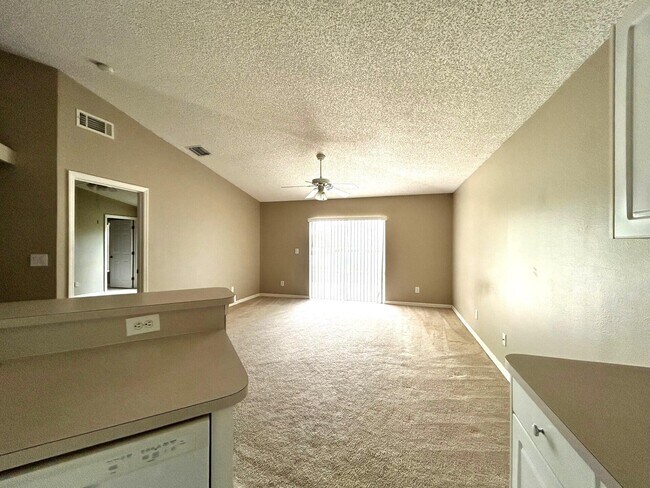 Building Photo - 4760 Manchester Dr
