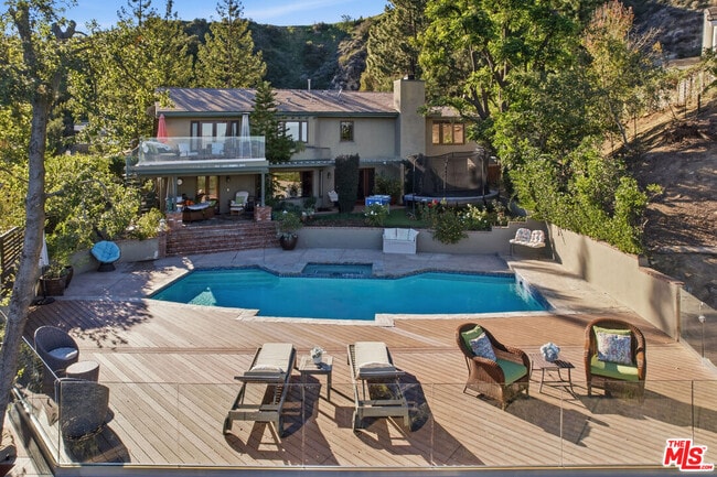 Building Photo - 3664 Gleneagles Dr