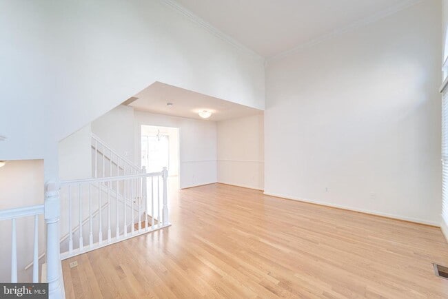 Building Photo - 4656 Kirkland Pl