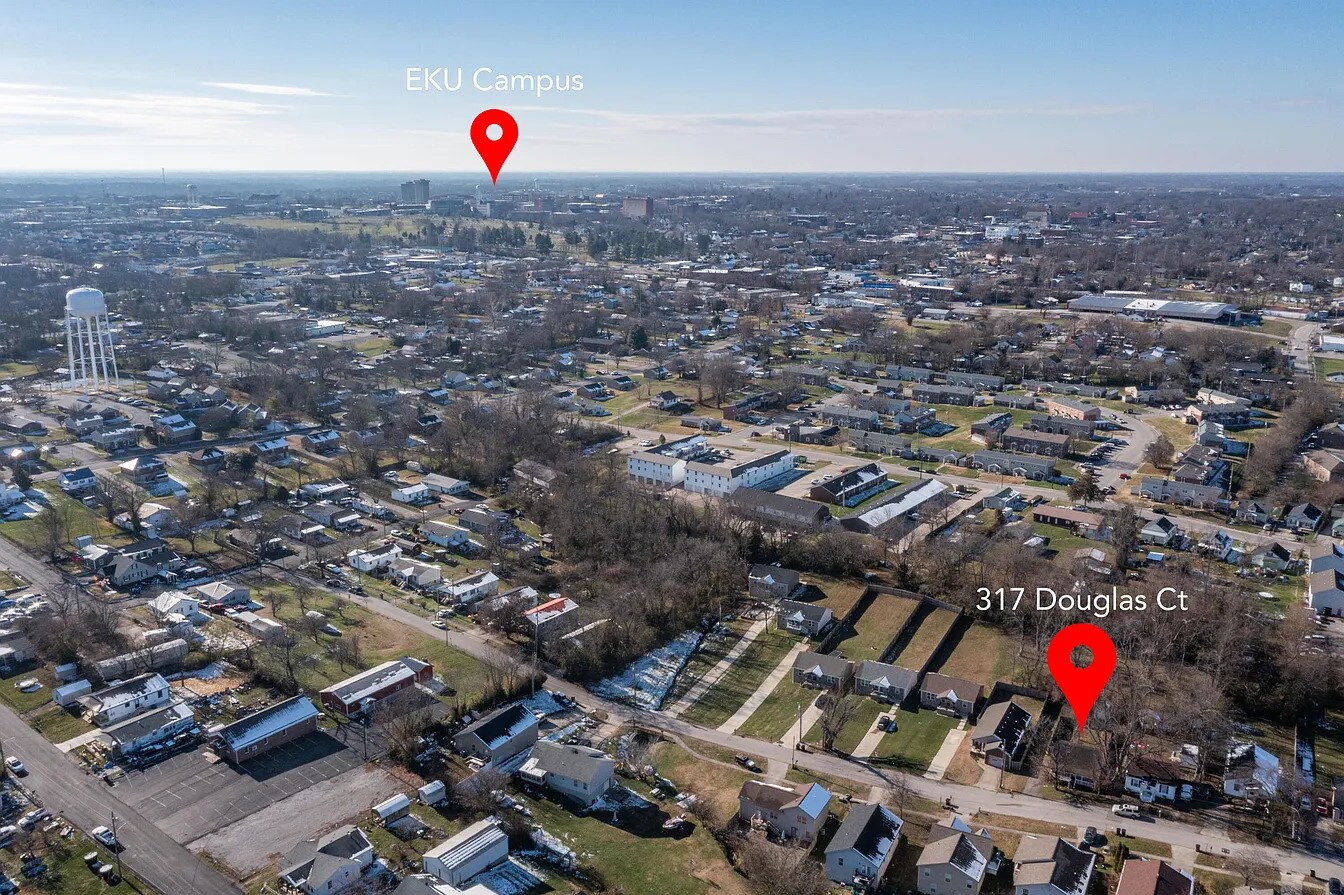 Building Photo - 317 Douglas Ct