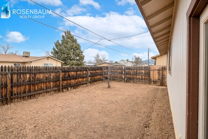 Building Photo - 3055 N Corrine Dr