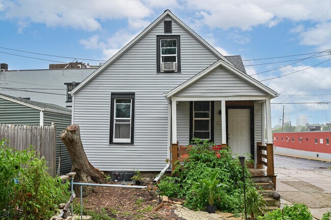 Building Photo - 2218 N Weil St