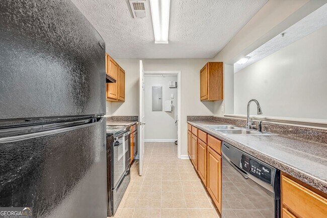 Building Photo - 13202 Fairington Ridge Cir