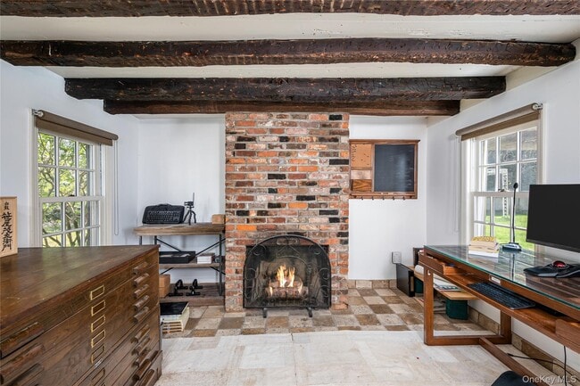 Building Photo - 197 US-9W