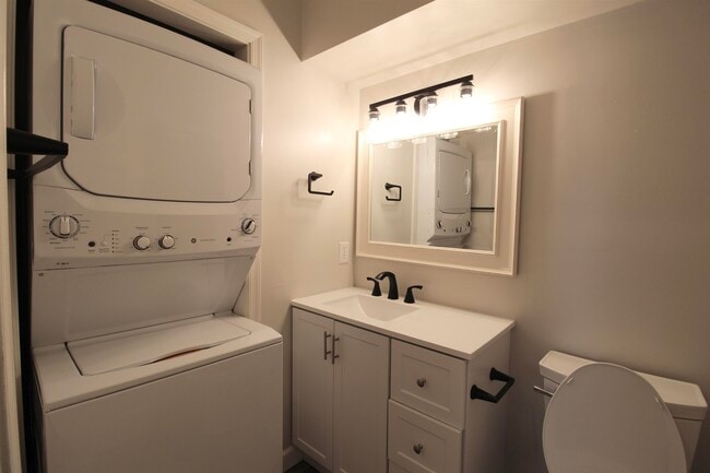 Building Photo - 1116 Blue Ridge Dr