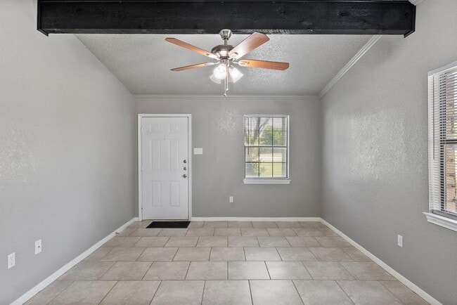Building Photo - 580 Plaza Ct