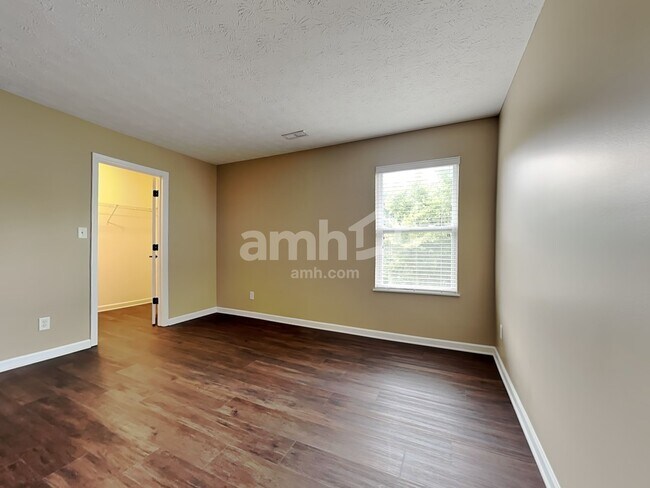 Building Photo - 150 Brittony Woods Dr