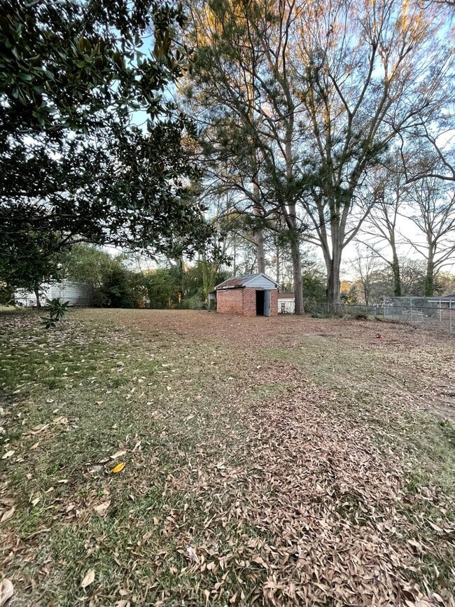 Building Photo - 3551 Cottonwood Dr