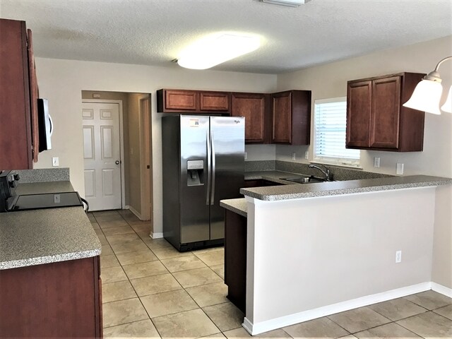 Building Photo - 2531 Fox Hill Ln