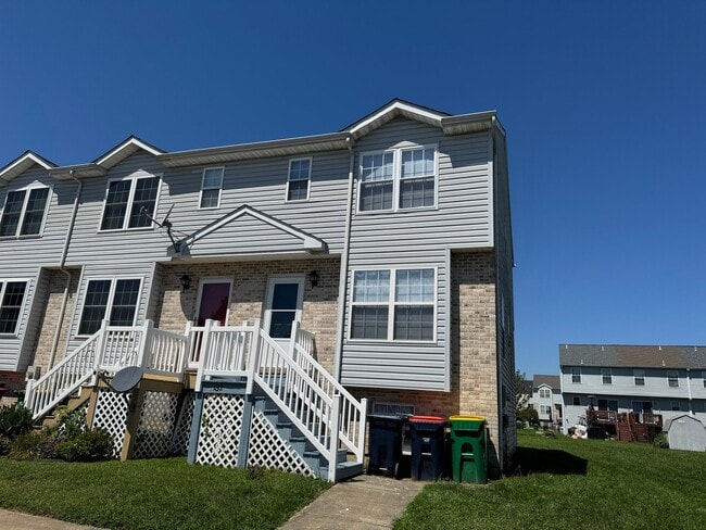 Building Photo - 132 Rosie Dr