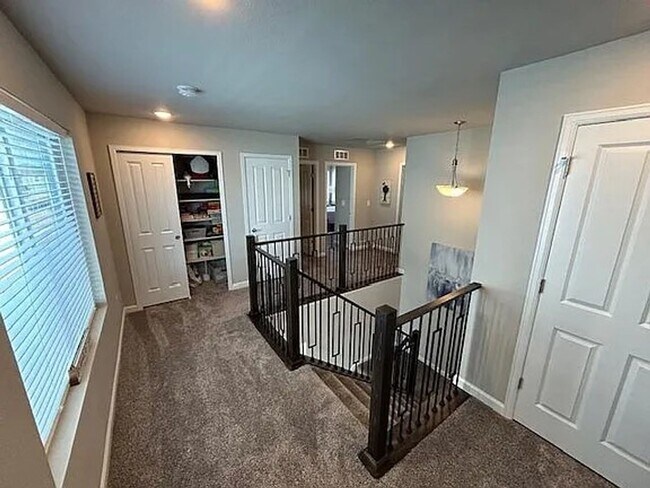 Building Photo - 3 Bed | 2.5 Bath | A/C | Fenced Yard | Near Military Bases