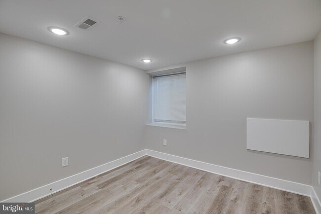 Building Photo - 2019 N College Ave