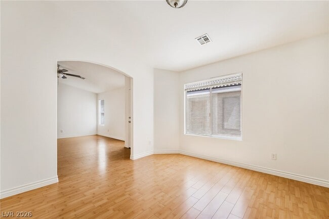 Building Photo - 11000 Vallerosa St