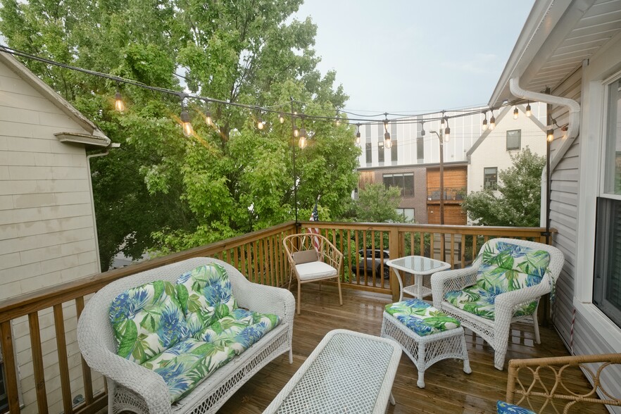 Upstairs deck - 1021 Pennsylvania Ave
