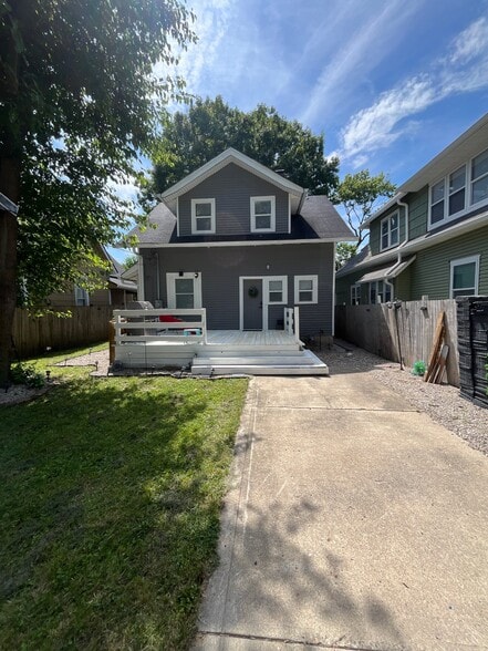 Building Photo - 27 N Linwood Ave