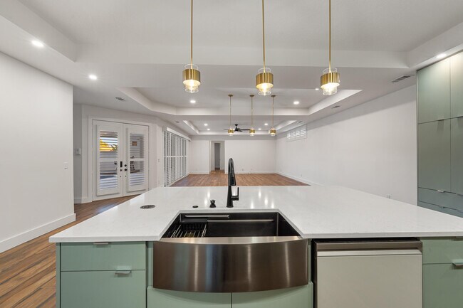 Building Photo - 700 SW Great Exuma Cove