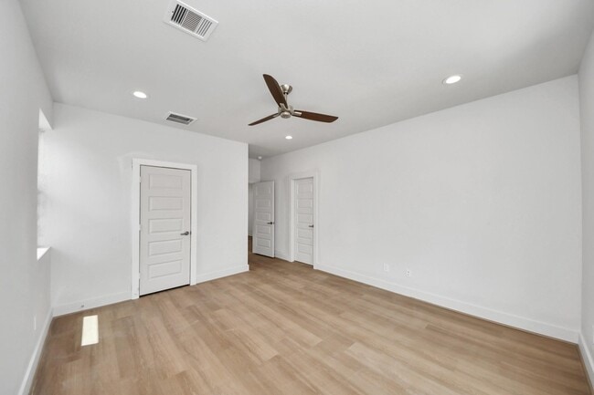 Building Photo - 3004A Ventas Dr