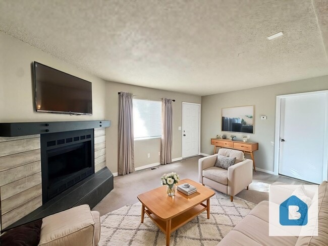 Building Photo - MOVE IN SPECIAL! 2 Bedrooms with Private Bathrooms | Walk-In Closets | Laundry Hookups