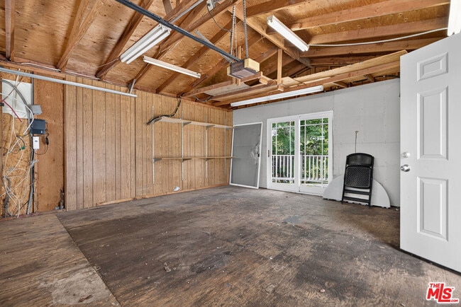 Building Photo - 11029 Eldora Ave
