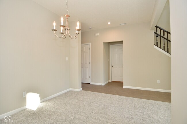 Building Photo - 9732 Evening Sky Way