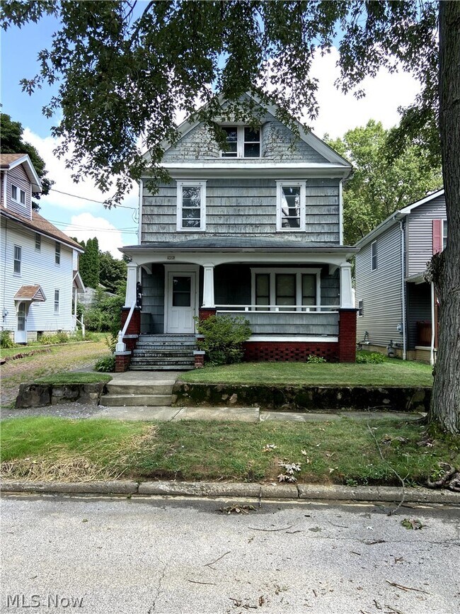 Building Photo - 1383 Curtis St