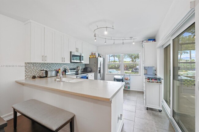 Building Photo - 6703 Dryden Ct